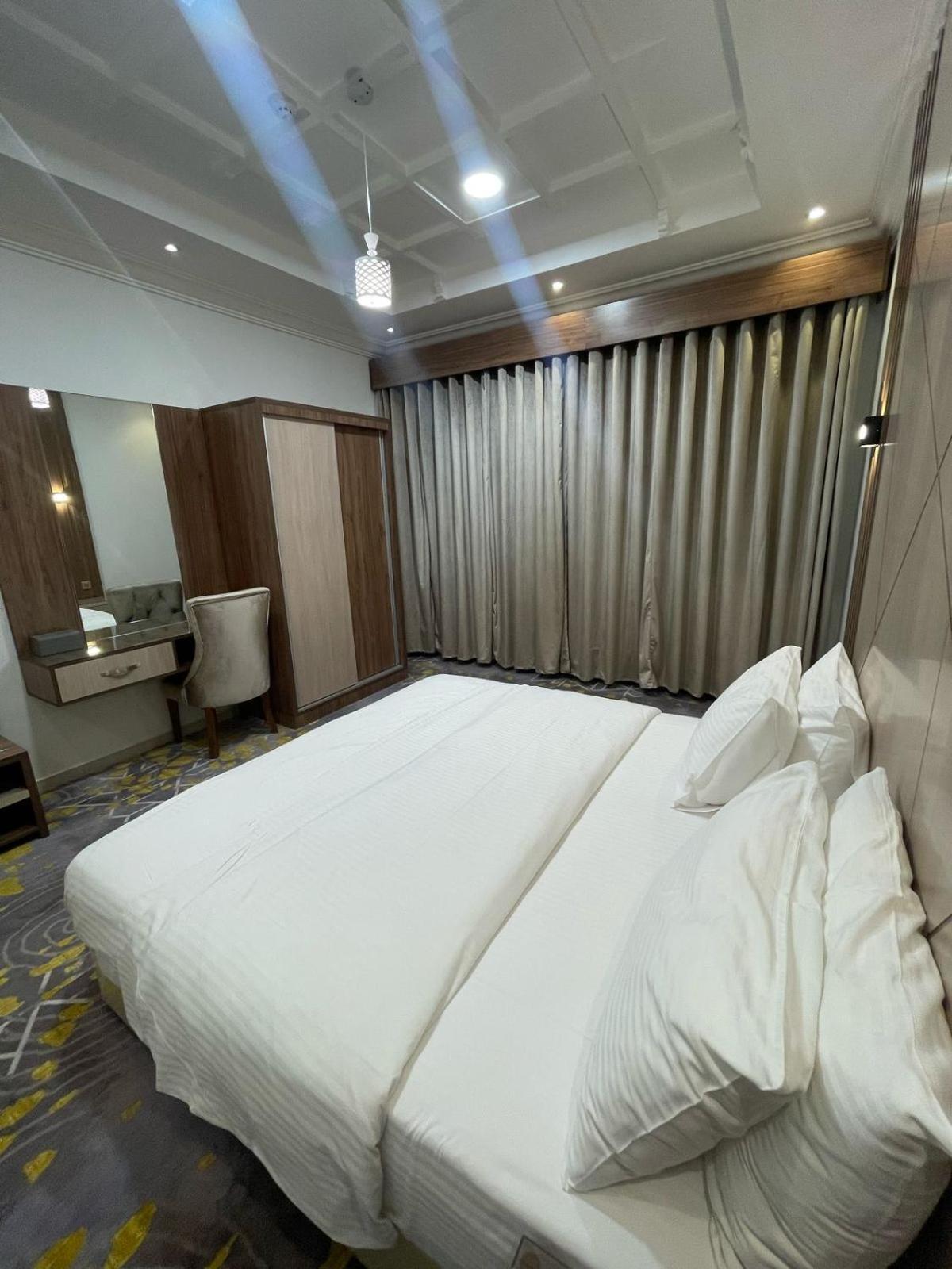 أبها ريجنسي Hotel Exterior foto